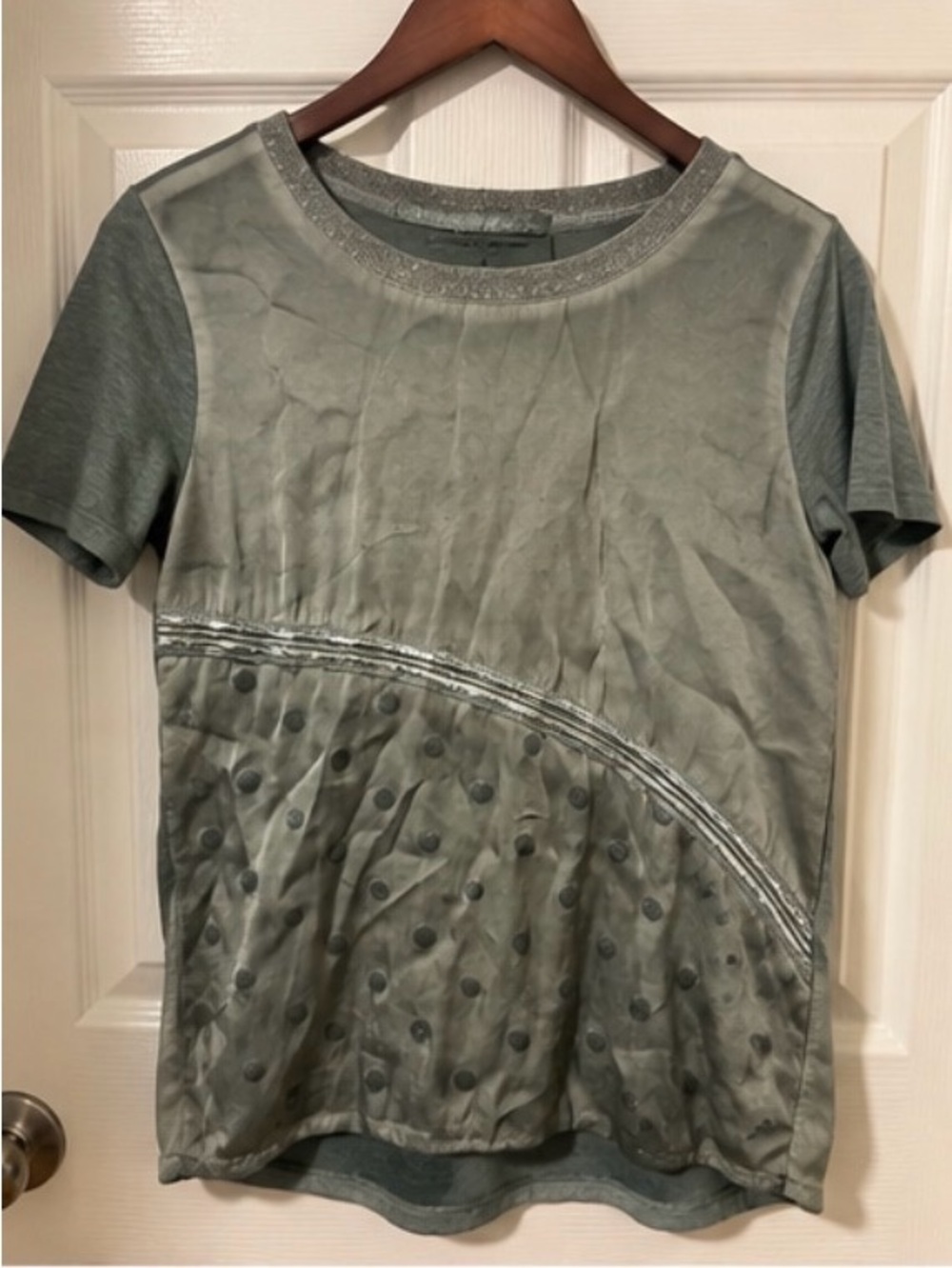 Women's Short-Sleeve Polka Dot Accent Top - Sage Green
